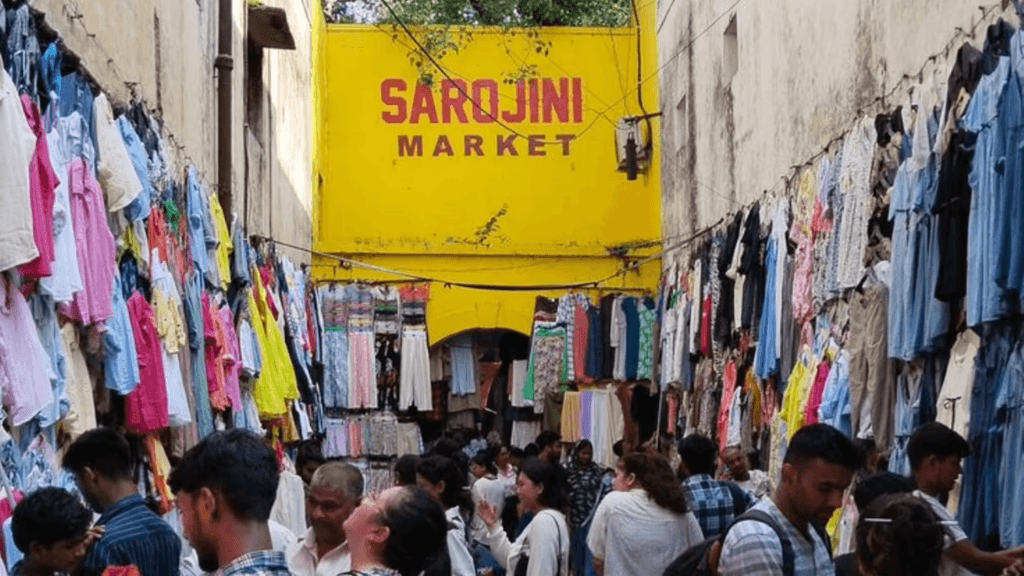 Best Cities in India for Thrifting: From Sarojini Nagar to Colaba Causeway